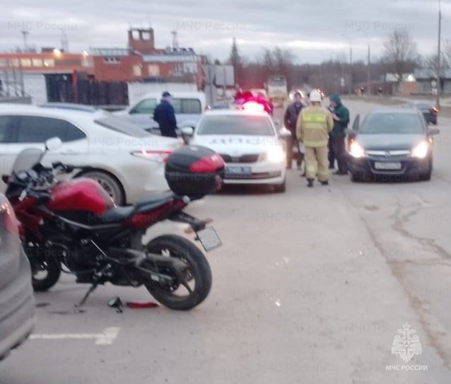 Спасатели МЧС принимали участие в ликвидации ДТП в г. Обнинск, ул. Цветкова